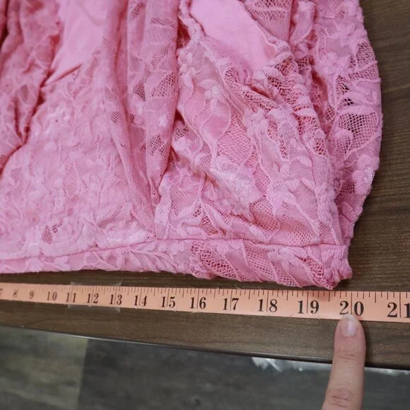 The Pyramid Collection Pink Lace Blouse - Picture 14 of 16